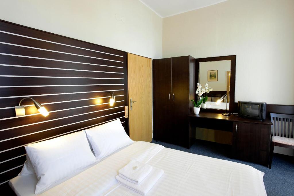 Hotel Karel Iv. Turnov Habitación foto