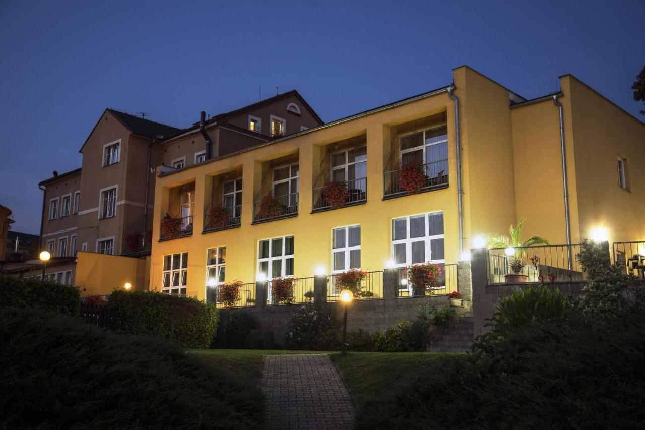 Hotel Karel Iv. Turnov Exterior foto
